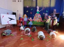 występ koła Konwaliowe Nutki